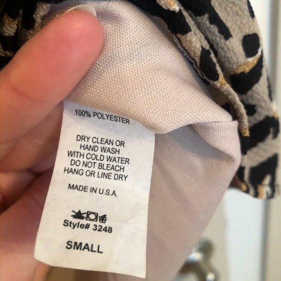 Entro brand small leopard shift dress never worn! - Picture 6 of 8